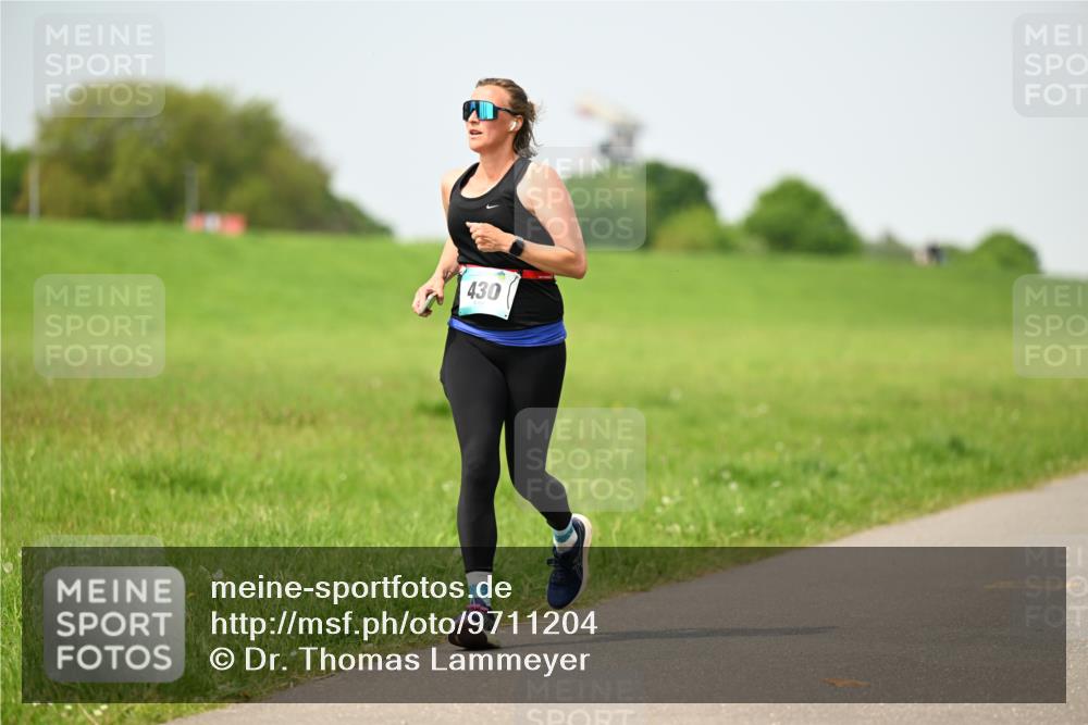 10.05.2026 - 8. Wedeler Halbmarathon Dr. Thomas Lammeyer http://msf.ph/oto/9711204 10.05.2026 12:06:02 Laufen 430 meine-sportfotos.de