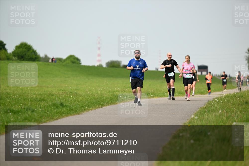 10.05.2026 - 8. Wedeler Halbmarathon Dr. Thomas Lammeyer http://msf.ph/oto/9711210 10.05.2026 12:06:07 Laufen 510, 176 meine-sportfotos.de