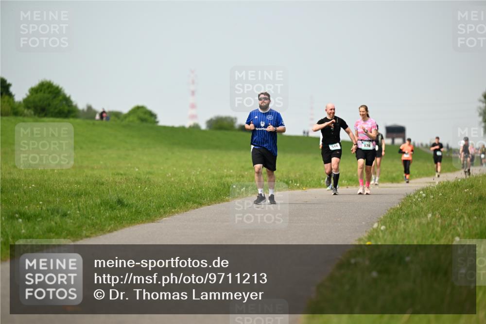 10.05.2026 - 8. Wedeler Halbmarathon Dr. Thomas Lammeyer http://msf.ph/oto/9711213 10.05.2026 12:06:07 Laufen 510, 176 meine-sportfotos.de
