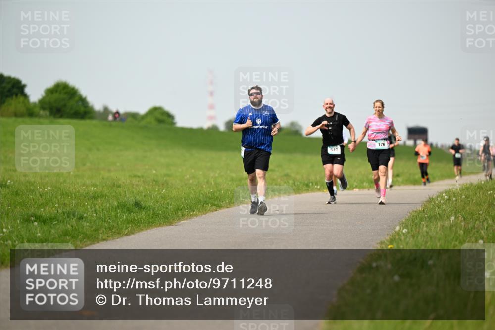 10.05.2026 - 8. Wedeler Halbmarathon Dr. Thomas Lammeyer http://msf.ph/oto/9711248 10.05.2026 12:06:09 Laufen 510, 176 meine-sportfotos.de