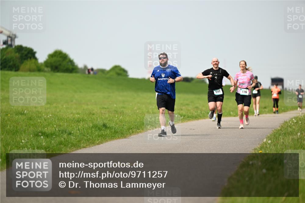 10.05.2026 - 8. Wedeler Halbmarathon Dr. Thomas Lammeyer http://msf.ph/oto/9711257 10.05.2026 12:06:10 Laufen 510, 176 meine-sportfotos.de