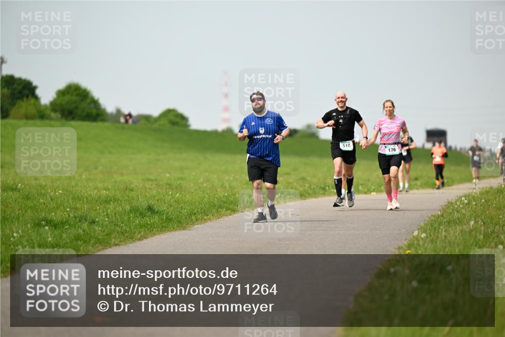 10.05.2026 - 8. Wedeler Halbmarathon Dr. Thomas Lammeyer http://msf.ph/oto/9711264 10.05.2026 12:06:09 Laufen 510, 176 meine-sportfotos.de