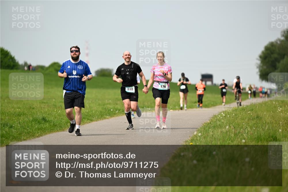 10.05.2026 - 8. Wedeler Halbmarathon Dr. Thomas Lammeyer http://msf.ph/oto/9711275 10.05.2026 12:06:12 Laufen 510, 176 meine-sportfotos.de