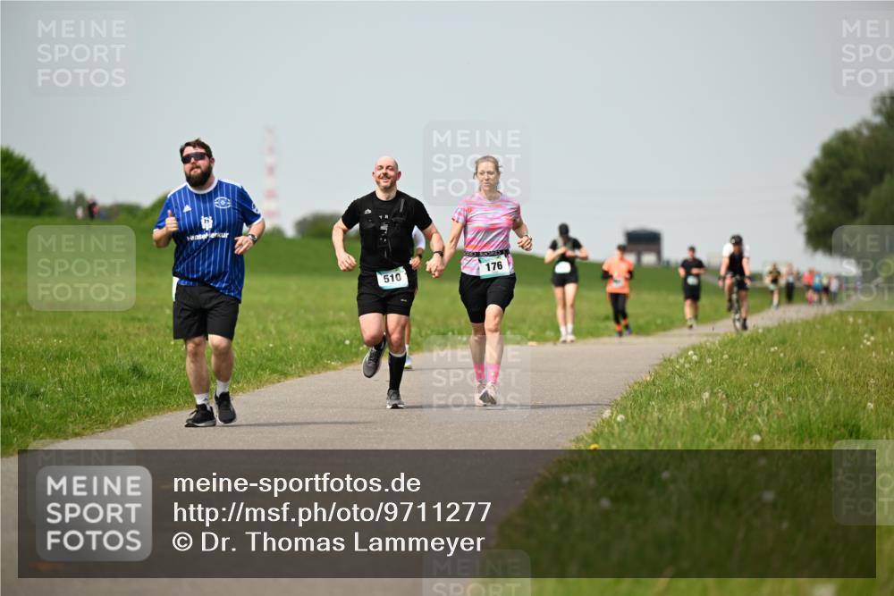 10.05.2026 - 8. Wedeler Halbmarathon Dr. Thomas Lammeyer http://msf.ph/oto/9711277 10.05.2026 12:06:12 Laufen 510, 176 meine-sportfotos.de