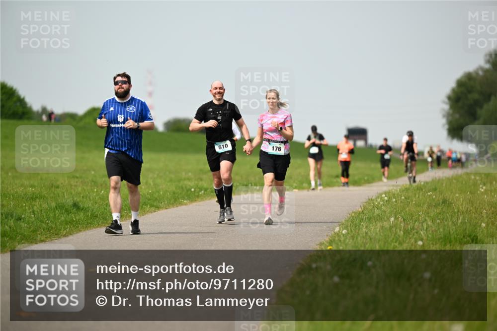 10.05.2026 - 8. Wedeler Halbmarathon Dr. Thomas Lammeyer http://msf.ph/oto/9711280 10.05.2026 12:06:12 Laufen 510, 176 meine-sportfotos.de