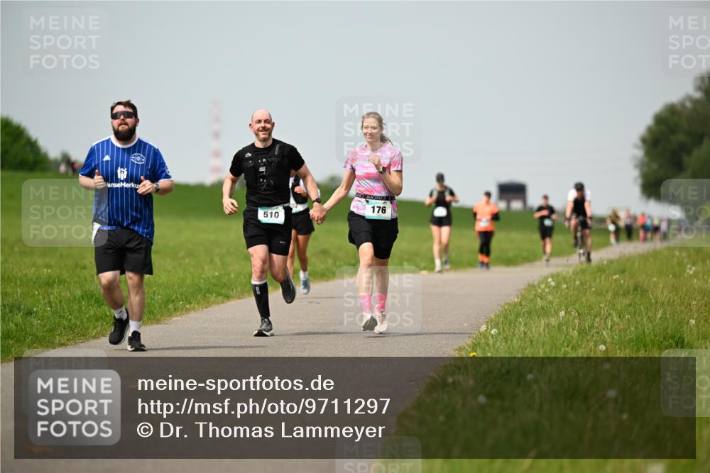 10.05.2026 - 8. Wedeler Halbmarathon Dr. Thomas Lammeyer http://msf.ph/oto/9711297 10.05.2026 12:06:13 Laufen 510, 176 meine-sportfotos.de