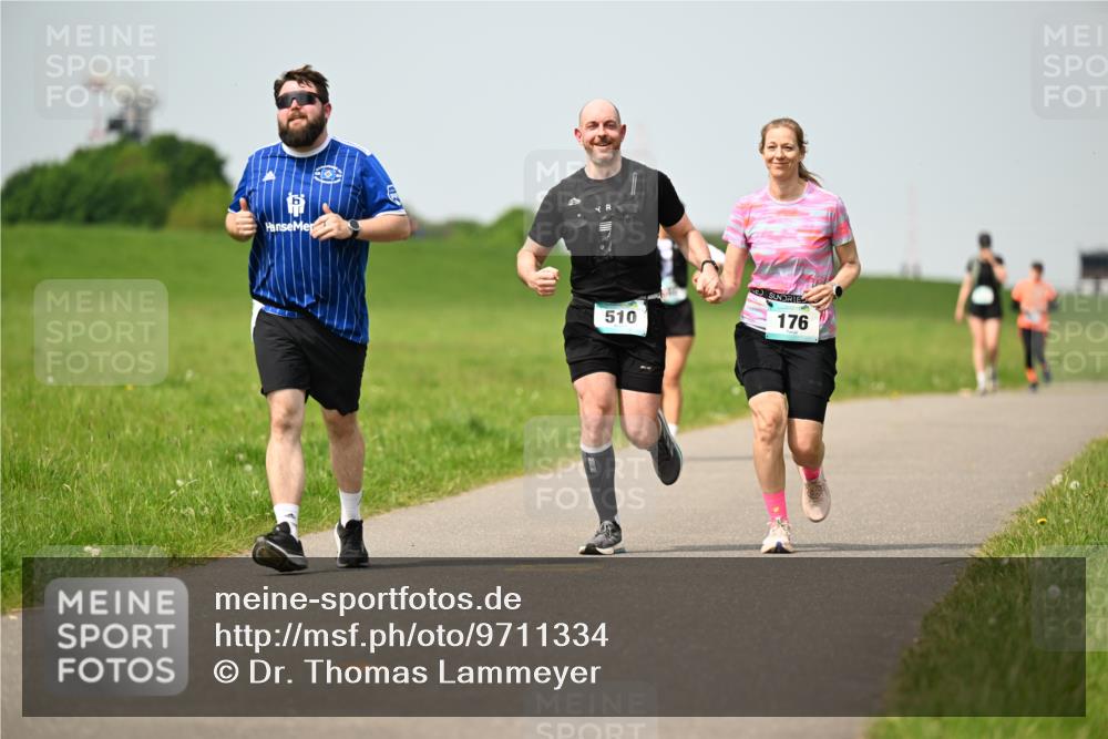 10.05.2026 - 8. Wedeler Halbmarathon Dr. Thomas Lammeyer http://msf.ph/oto/9711334 10.05.2026 12:06:15 Laufen 1177, 510, 176 meine-sportfotos.de