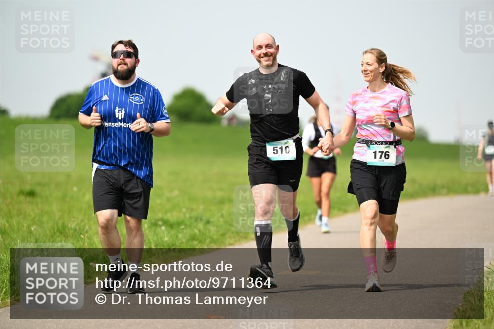 10.05.2026 - 8. Wedeler Halbmarathon Dr. Thomas Lammeyer http://msf.ph/oto/9711364 10.05.2026 12:06:17 Laufen 510, 176 meine-sportfotos.de