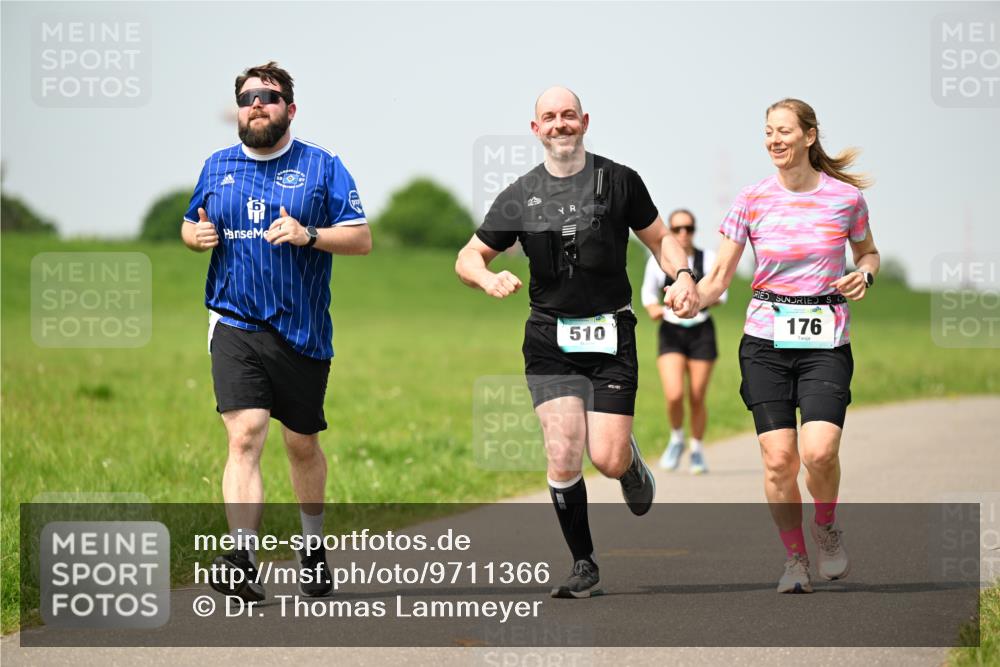 10.05.2026 - 8. Wedeler Halbmarathon Dr. Thomas Lammeyer http://msf.ph/oto/9711366 10.05.2026 12:06:17 Laufen 510, 176 meine-sportfotos.de