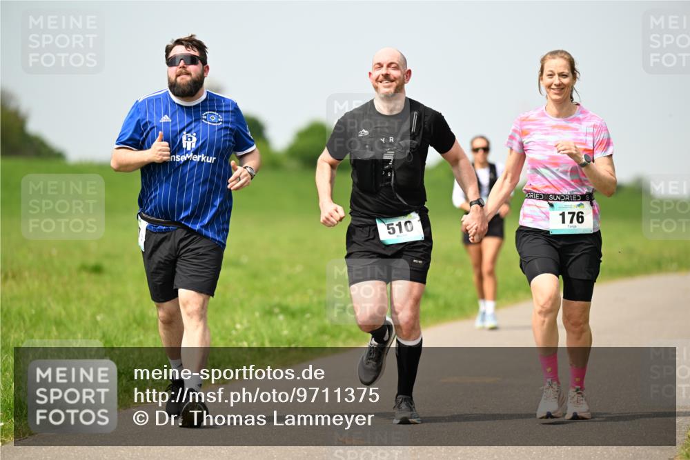 10.05.2026 - 8. Wedeler Halbmarathon Dr. Thomas Lammeyer http://msf.ph/oto/9711375 10.05.2026 12:06:17 Laufen 510, 176 meine-sportfotos.de