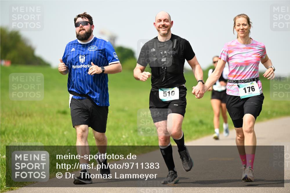 10.05.2026 - 8. Wedeler Halbmarathon Dr. Thomas Lammeyer http://msf.ph/oto/9711383 10.05.2026 12:06:18 Laufen 510, 176 meine-sportfotos.de