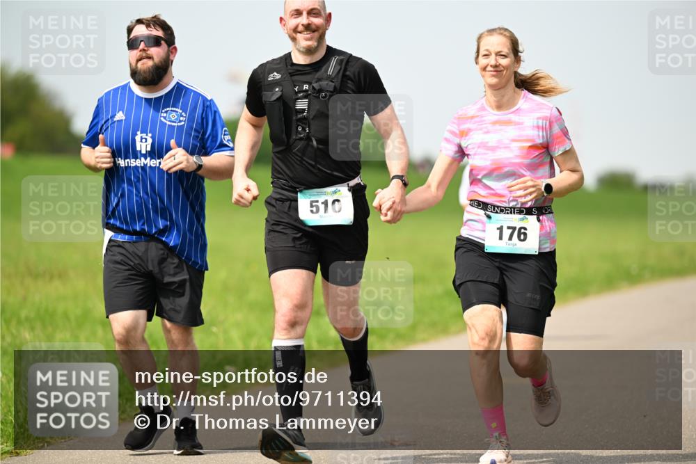 10.05.2026 - 8. Wedeler Halbmarathon Dr. Thomas Lammeyer http://msf.ph/oto/9711394 10.05.2026 12:06:18 Laufen 510, 176 meine-sportfotos.de