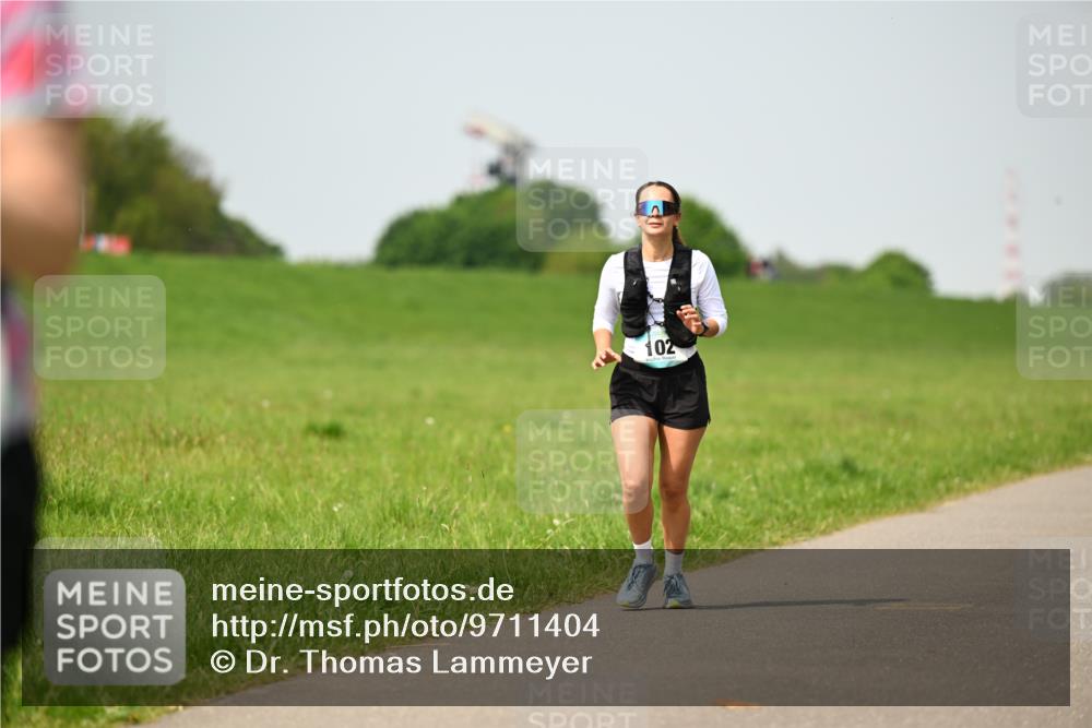 10.05.2026 - 8. Wedeler Halbmarathon Dr. Thomas Lammeyer http://msf.ph/oto/9711404 10.05.2026 12:06:21 Laufen 102 meine-sportfotos.de