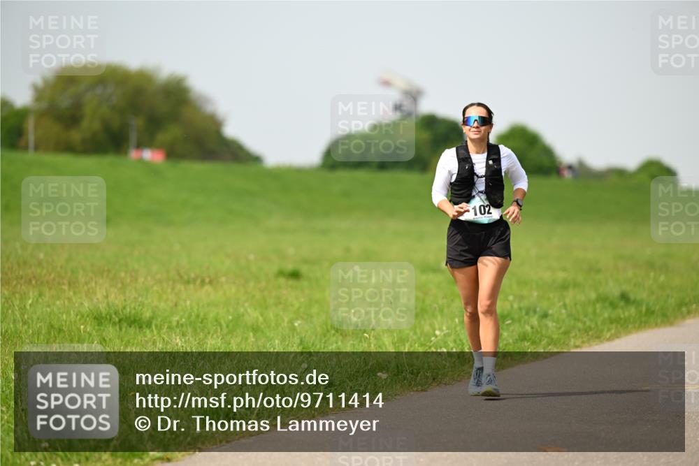 10.05.2026 - 8. Wedeler Halbmarathon Dr. Thomas Lammeyer http://msf.ph/oto/9711414 10.05.2026 12:06:21 Laufen 102 meine-sportfotos.de