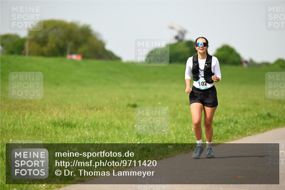 10.05.2026 - 8. Wedeler Halbmarathon Dr. Thomas Lammeyer http://msf.ph/oto/9711420 10.05.2026 12:06:22 Laufen 102 meine-sportfotos.de