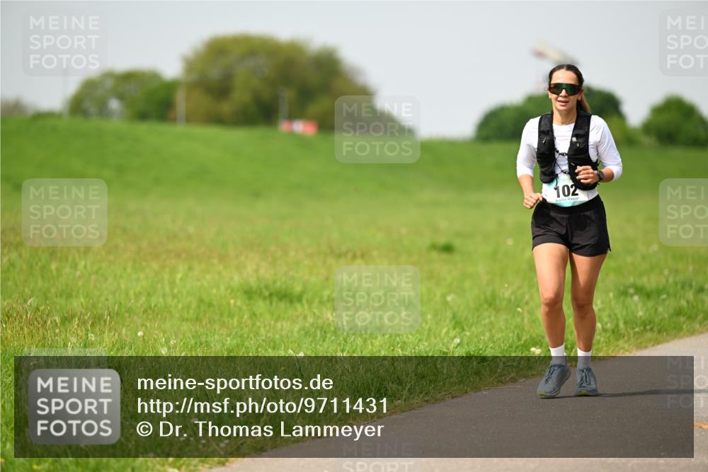 10.05.2026 - 8. Wedeler Halbmarathon Dr. Thomas Lammeyer http://msf.ph/oto/9711431 10.05.2026 12:06:22 Laufen 102 meine-sportfotos.de