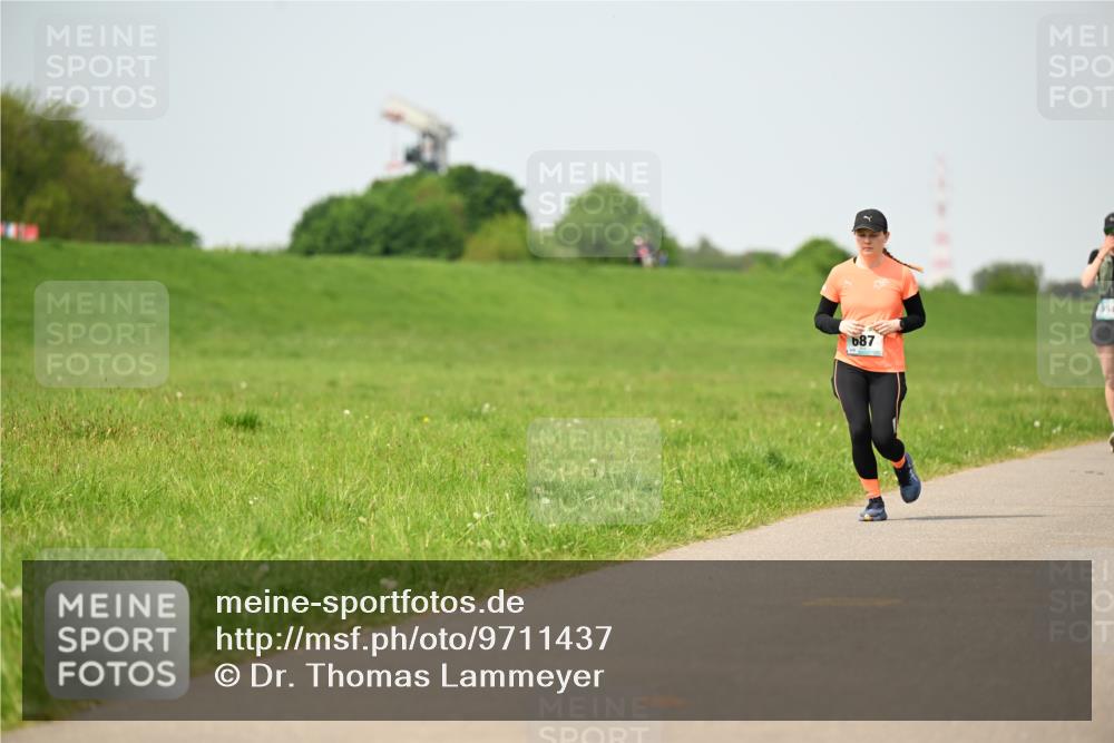 10.05.2026 - 8. Wedeler Halbmarathon Dr. Thomas Lammeyer http://msf.ph/oto/9711437 10.05.2026 12:06:32 Laufen 687, 354 meine-sportfotos.de