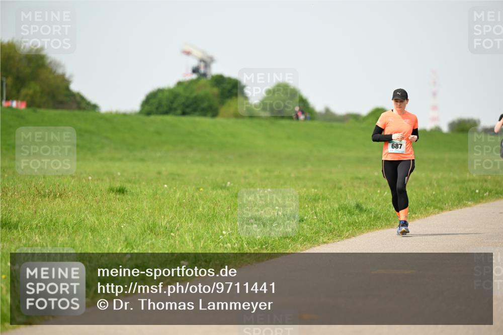 10.05.2026 - 8. Wedeler Halbmarathon Dr. Thomas Lammeyer http://msf.ph/oto/9711441 10.05.2026 12:06:32 Laufen 687 meine-sportfotos.de