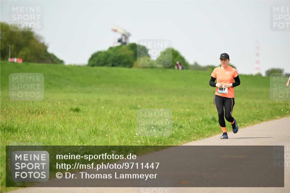 10.05.2026 - 8. Wedeler Halbmarathon Dr. Thomas Lammeyer http://msf.ph/oto/9711447 10.05.2026 12:06:33 Laufen 687 meine-sportfotos.de