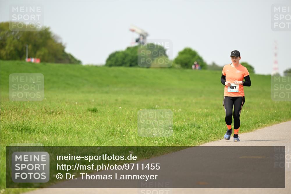 10.05.2026 - 8. Wedeler Halbmarathon Dr. Thomas Lammeyer http://msf.ph/oto/9711455 10.05.2026 12:06:33 Laufen 687 meine-sportfotos.de