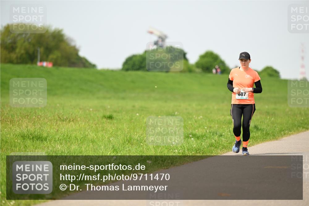 10.05.2026 - 8. Wedeler Halbmarathon Dr. Thomas Lammeyer http://msf.ph/oto/9711470 10.05.2026 12:06:34 Laufen 687 meine-sportfotos.de