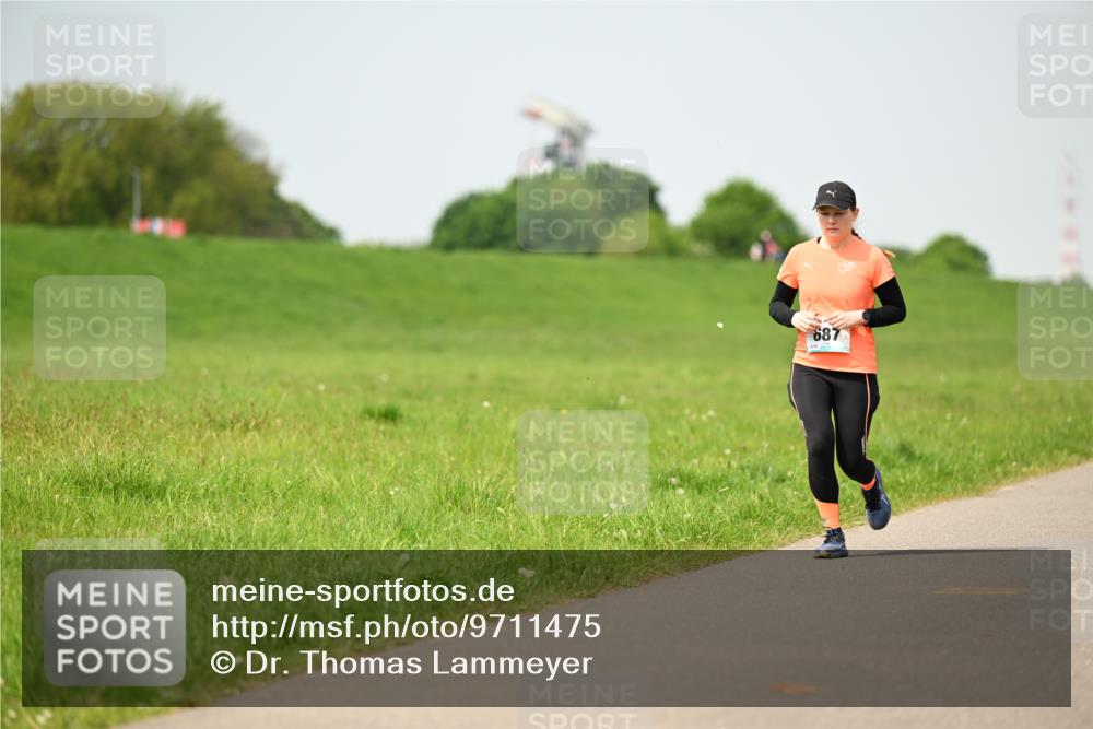 10.05.2026 - 8. Wedeler Halbmarathon Dr. Thomas Lammeyer http://msf.ph/oto/9711475 10.05.2026 12:06:34 Laufen 687 meine-sportfotos.de