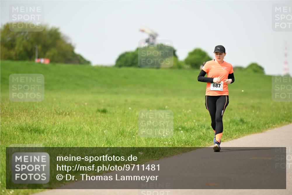 10.05.2026 - 8. Wedeler Halbmarathon Dr. Thomas Lammeyer http://msf.ph/oto/9711481 10.05.2026 12:06:34 Laufen 687 meine-sportfotos.de