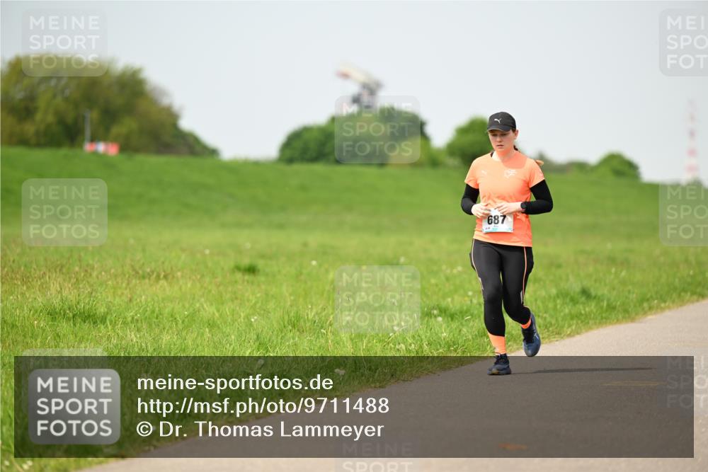 10.05.2026 - 8. Wedeler Halbmarathon Dr. Thomas Lammeyer http://msf.ph/oto/9711488 10.05.2026 12:06:35 Laufen 687 meine-sportfotos.de