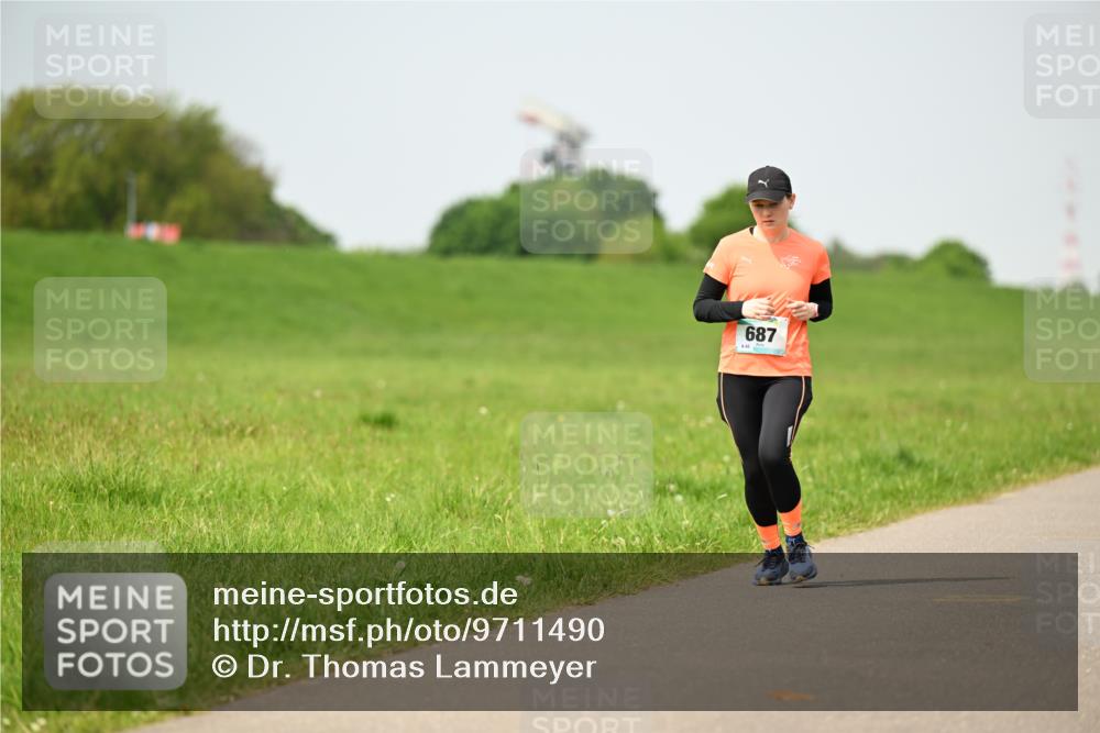 10.05.2026 - 8. Wedeler Halbmarathon Dr. Thomas Lammeyer http://msf.ph/oto/9711490 10.05.2026 12:06:35 Laufen 687 meine-sportfotos.de