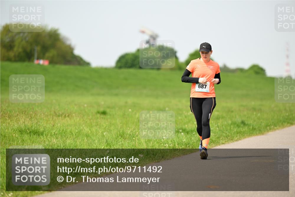 10.05.2026 - 8. Wedeler Halbmarathon Dr. Thomas Lammeyer http://msf.ph/oto/9711492 10.05.2026 12:06:35 Laufen 687 meine-sportfotos.de