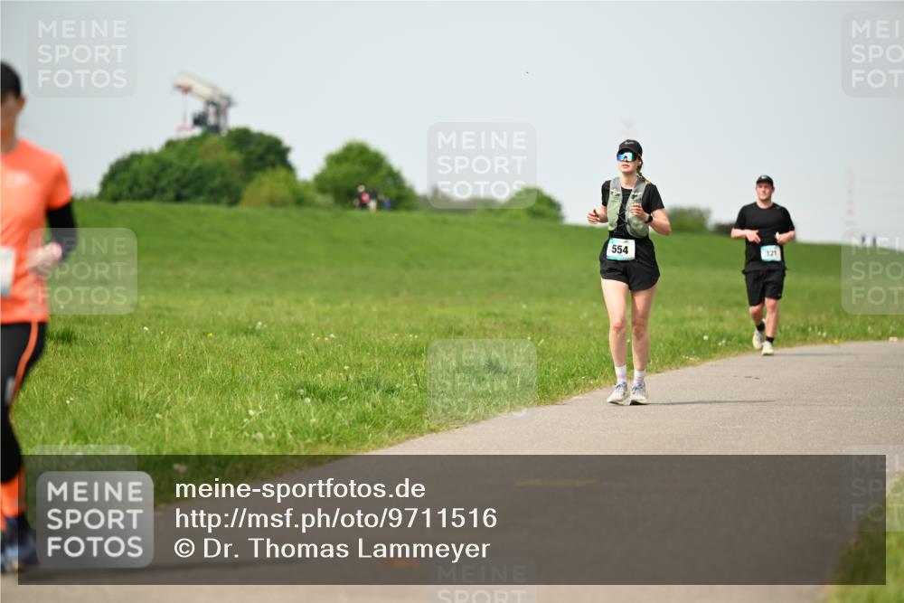 10.05.2026 - 8. Wedeler Halbmarathon Dr. Thomas Lammeyer http://msf.ph/oto/9711516 10.05.2026 12:06:37 Laufen 554, 321 meine-sportfotos.de