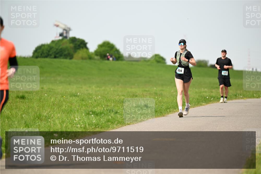 10.05.2026 - 8. Wedeler Halbmarathon Dr. Thomas Lammeyer http://msf.ph/oto/9711519 10.05.2026 12:06:38 Laufen 321, 554 meine-sportfotos.de