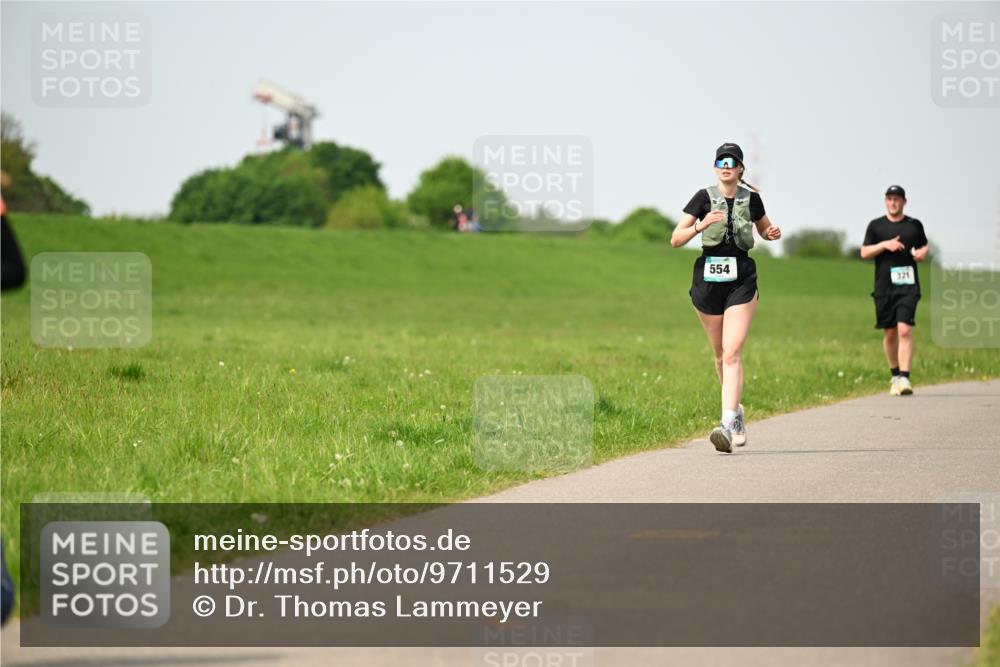 10.05.2026 - 8. Wedeler Halbmarathon Dr. Thomas Lammeyer http://msf.ph/oto/9711529 10.05.2026 12:06:38 Laufen 554, 321 meine-sportfotos.de