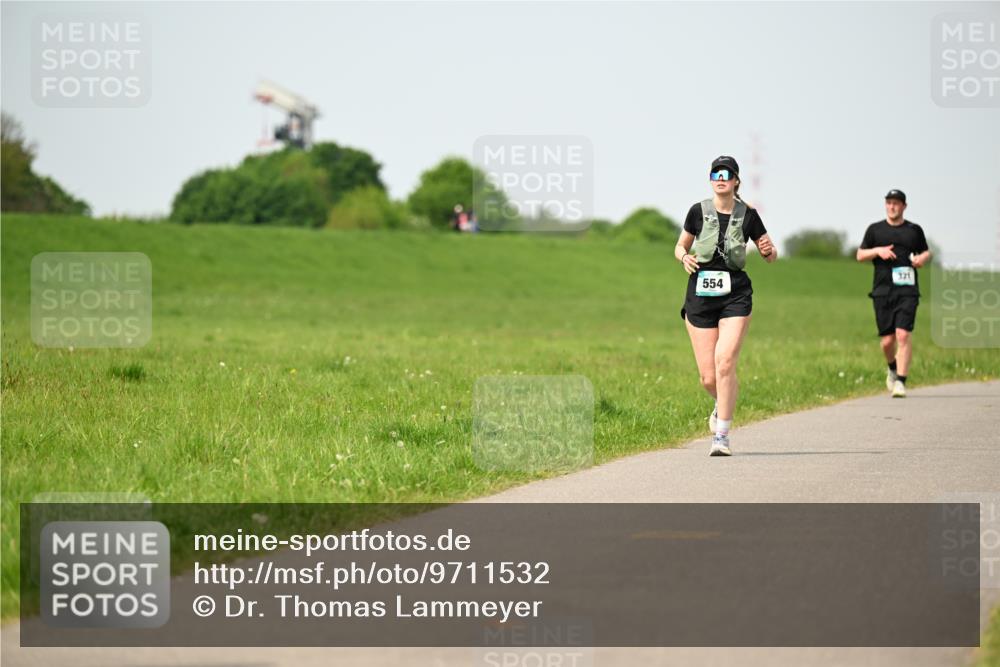 10.05.2026 - 8. Wedeler Halbmarathon Dr. Thomas Lammeyer http://msf.ph/oto/9711532 10.05.2026 12:06:38 Laufen 554, 321 meine-sportfotos.de