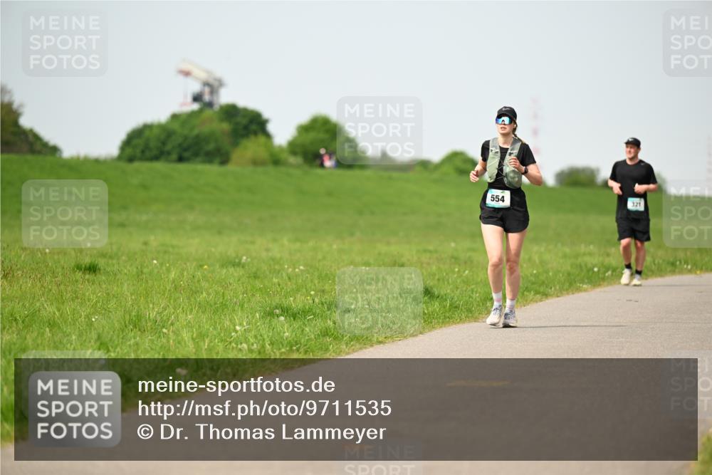 10.05.2026 - 8. Wedeler Halbmarathon Dr. Thomas Lammeyer http://msf.ph/oto/9711535 10.05.2026 12:06:38 Laufen 554, 321 meine-sportfotos.de