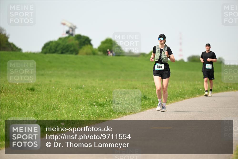 10.05.2026 - 8. Wedeler Halbmarathon Dr. Thomas Lammeyer http://msf.ph/oto/9711554 10.05.2026 12:06:39 Laufen 321, 554 meine-sportfotos.de