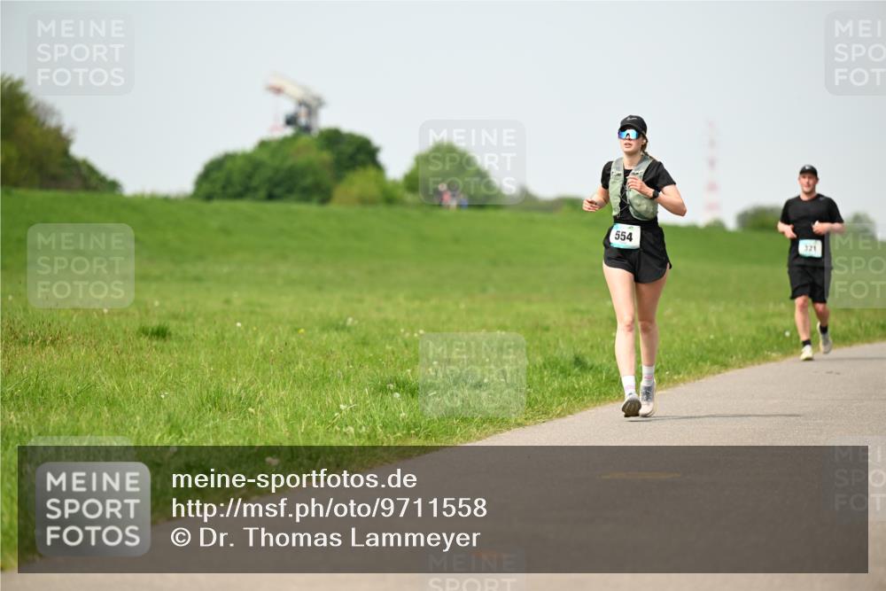 10.05.2026 - 8. Wedeler Halbmarathon Dr. Thomas Lammeyer http://msf.ph/oto/9711558 10.05.2026 12:06:39 Laufen 554, 321 meine-sportfotos.de