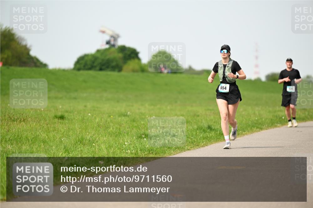 10.05.2026 - 8. Wedeler Halbmarathon Dr. Thomas Lammeyer http://msf.ph/oto/9711560 10.05.2026 12:06:39 Laufen 554, 321 meine-sportfotos.de