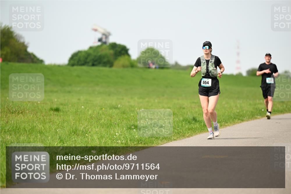 10.05.2026 - 8. Wedeler Halbmarathon Dr. Thomas Lammeyer http://msf.ph/oto/9711564 10.05.2026 12:06:39 Laufen 321, 554 meine-sportfotos.de