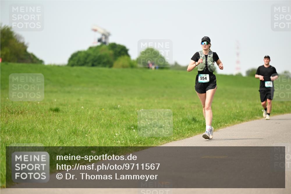 10.05.2026 - 8. Wedeler Halbmarathon Dr. Thomas Lammeyer http://msf.ph/oto/9711567 10.05.2026 12:06:40 Laufen 554, 321 meine-sportfotos.de