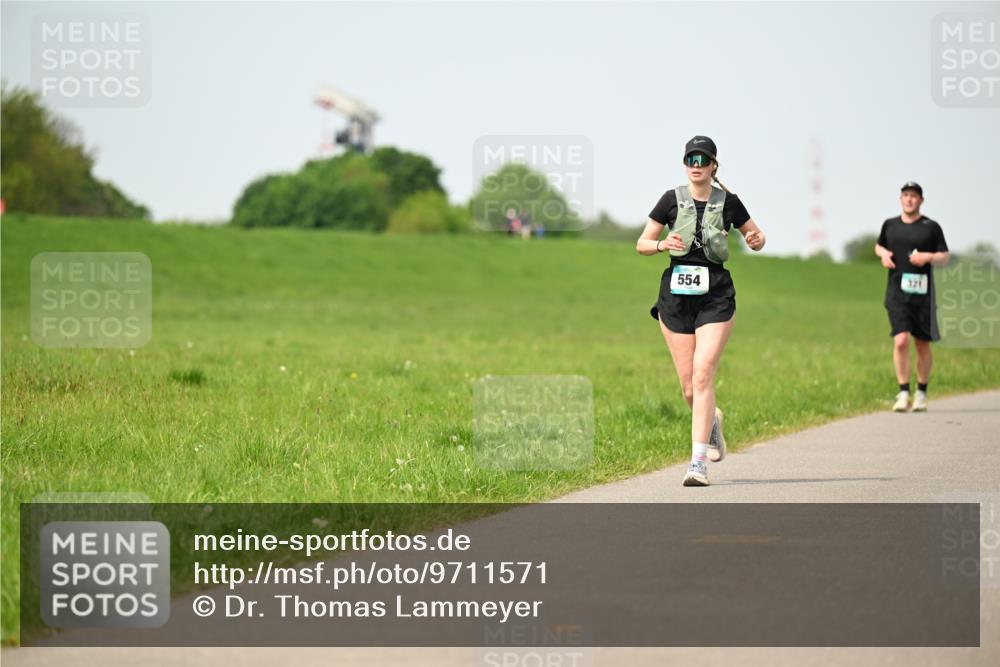 10.05.2026 - 8. Wedeler Halbmarathon Dr. Thomas Lammeyer http://msf.ph/oto/9711571 10.05.2026 12:06:40 Laufen 554, 321 meine-sportfotos.de