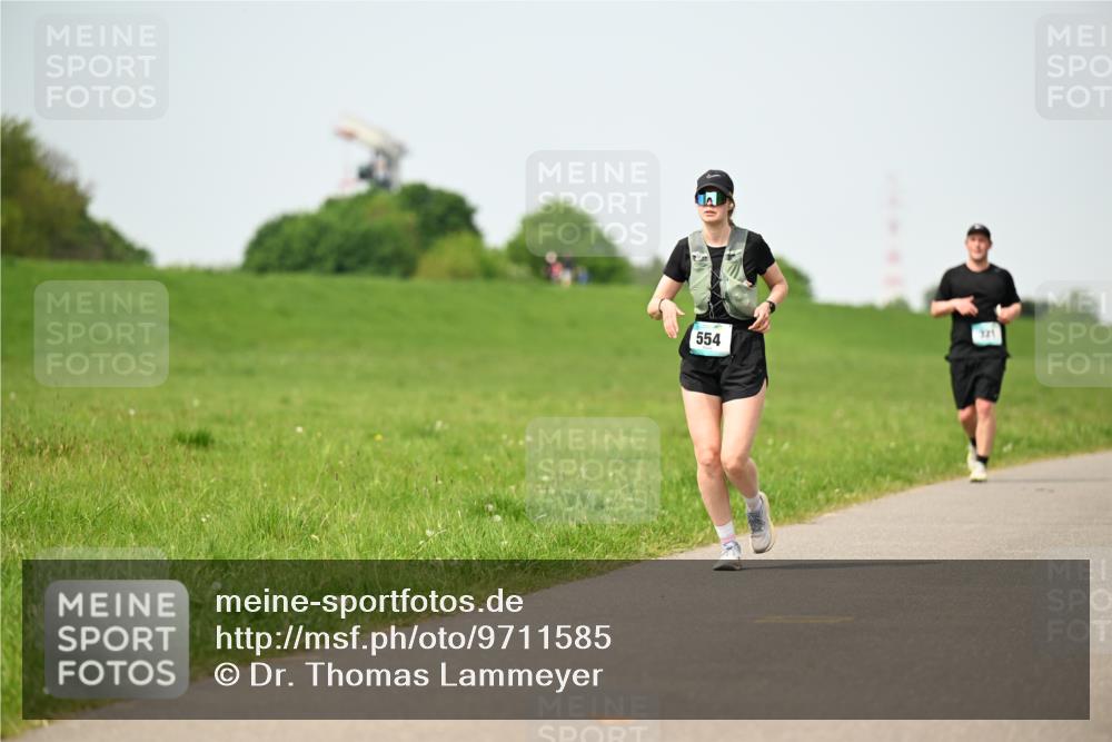10.05.2026 - 8. Wedeler Halbmarathon Dr. Thomas Lammeyer http://msf.ph/oto/9711585 10.05.2026 12:06:40 Laufen 321, 554 meine-sportfotos.de