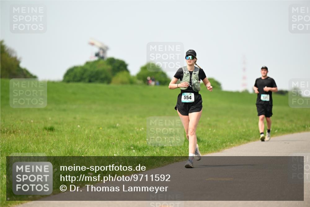 10.05.2026 - 8. Wedeler Halbmarathon Dr. Thomas Lammeyer http://msf.ph/oto/9711592 10.05.2026 12:06:40 Laufen 554, 321 meine-sportfotos.de