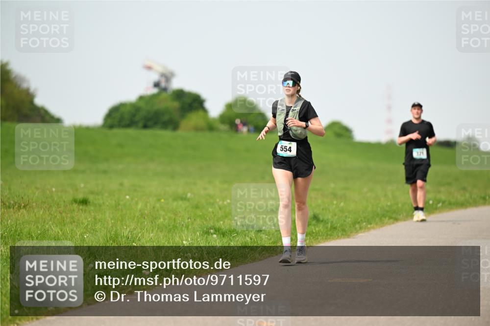 10.05.2026 - 8. Wedeler Halbmarathon Dr. Thomas Lammeyer http://msf.ph/oto/9711597 10.05.2026 12:06:41 Laufen 554, 321 meine-sportfotos.de