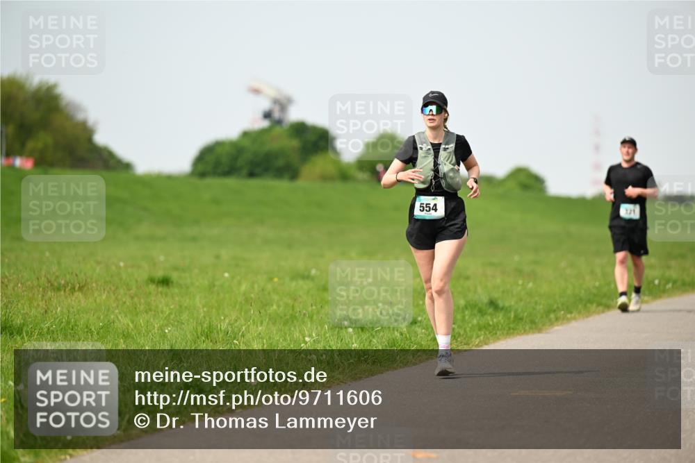 10.05.2026 - 8. Wedeler Halbmarathon Dr. Thomas Lammeyer http://msf.ph/oto/9711606 10.05.2026 12:06:41 Laufen 554, 321 meine-sportfotos.de