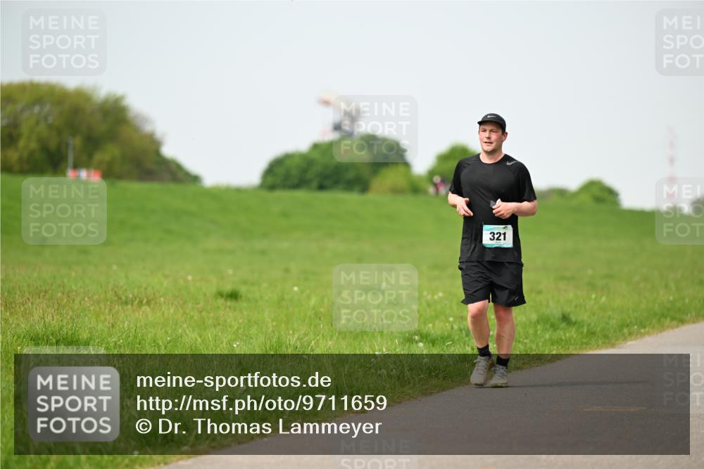 10.05.2026 - 8. Wedeler Halbmarathon Dr. Thomas Lammeyer http://msf.ph/oto/9711659 10.05.2026 12:06:47 Laufen 321 meine-sportfotos.de