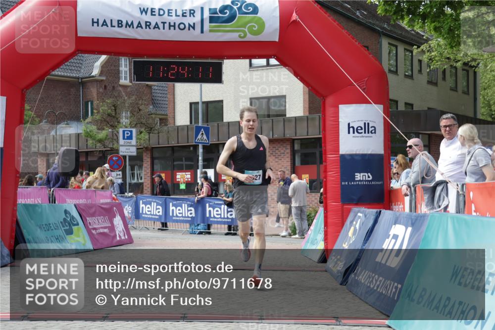 10.05.2026 - 8. Wedeler Halbmarathon Yannick Fuchs http://msf.ph/oto/9711678 10.05.2026 11:24:09 Ziel 991, 1027 meine-sportfotos.de