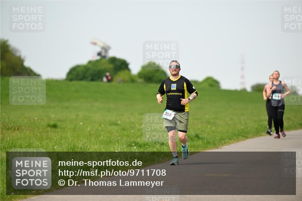 10.05.2026 - 8. Wedeler Halbmarathon Dr. Thomas Lammeyer http://msf.ph/oto/9711708 10.05.2026 12:07:16 Laufen 358 meine-sportfotos.de