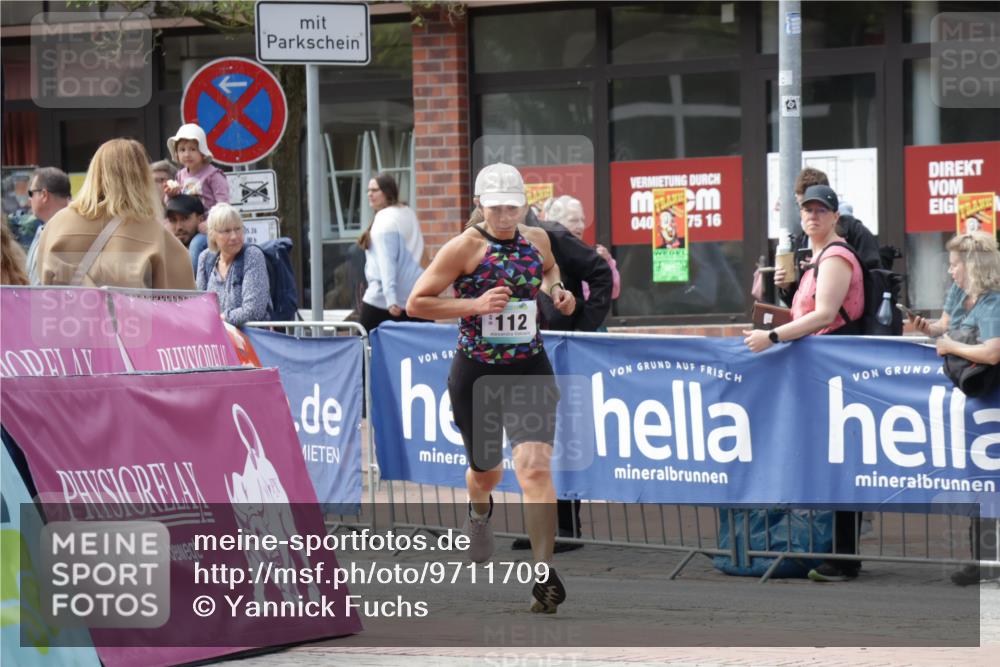 10.05.2026 - 8. Wedeler Halbmarathon Yannick Fuchs http://msf.ph/oto/9711709 10.05.2026 11:24:17 Ziel 112 meine-sportfotos.de