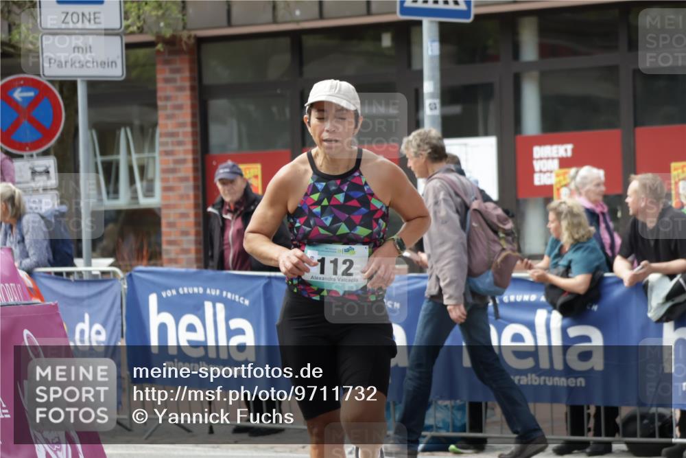 10.05.2026 - 8. Wedeler Halbmarathon Yannick Fuchs http://msf.ph/oto/9711732 10.05.2026 11:24:19 Ziel 112 meine-sportfotos.de